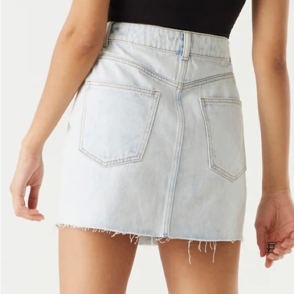 Denim skirt - Picture 2 of 3